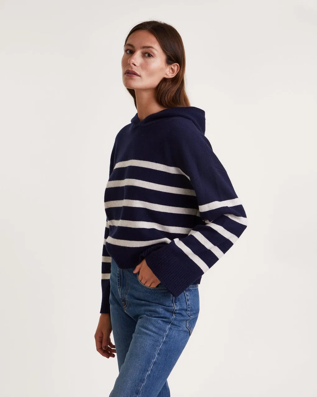 Wakakuu Icons   Sweater Solange Stripe Hoodie Navy 